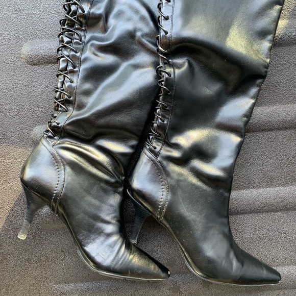BCBG Tall Boots | Black Leather | size 7M - Picture 2 of 4
